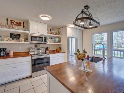 4690 N Happy Hollow Road Bloomington IN 47408