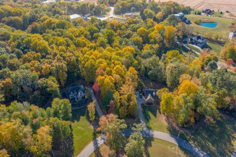 2701 Woodstone Lane Evansville IN 47712