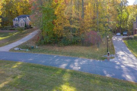 2701 Woodstone Lane Evansville IN 47712