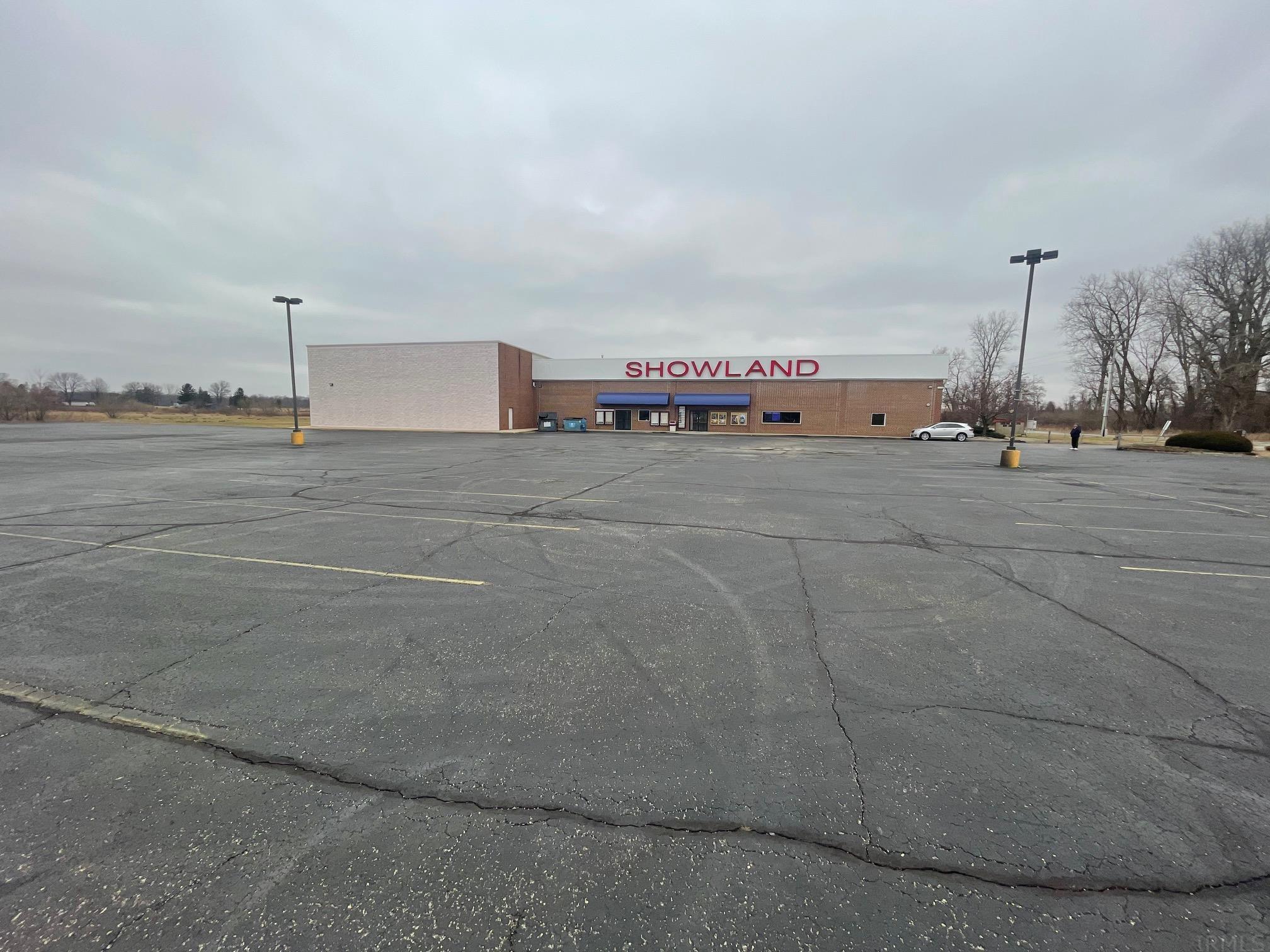 2745 N Oak Road Plymouth IN 46563